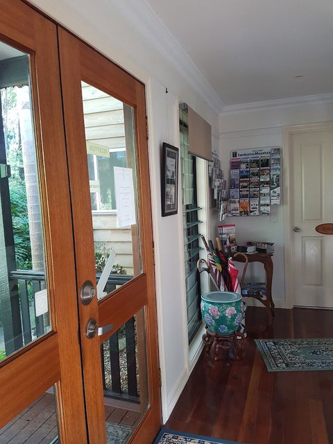 Tambaridge Bed And Breakfast - Mackay Tourism 0