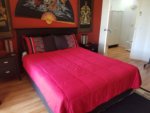 Tambaridge Bed And Breakfast - Mackay Tourism 6