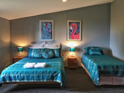 A Sacred Mountain Retreat - Mackay Tourism 6