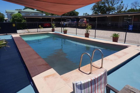 A & A Motel - Mackay Tourism 0