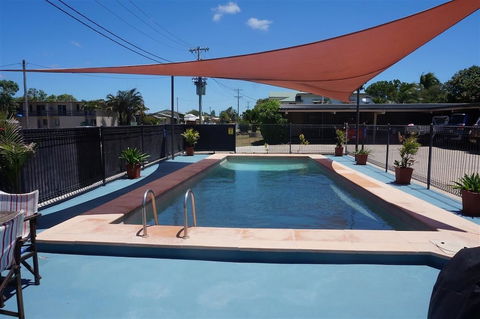 A & A Motel - Mackay Tourism 1