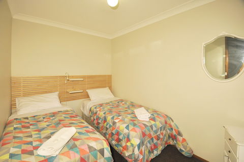 Katoomba Townhouses - Mackay Tourism 1
