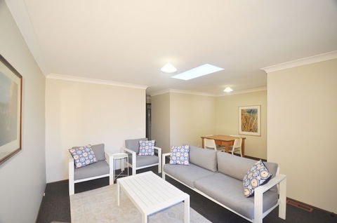 Katoomba Townhouses - Mackay Tourism 2