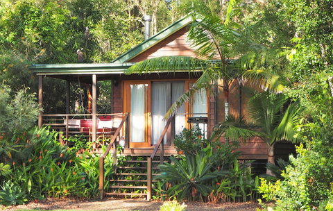 Lake Weyba Cottages - Mackay Tourism 4