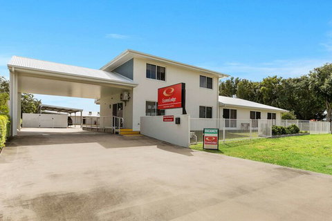 Econo Lodge Beachside - Mackay Tourism 1
