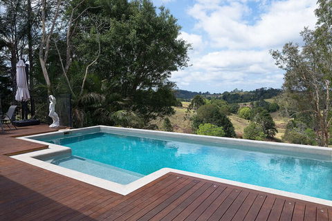 Jacaranda Cottages - Mackay Tourism 7