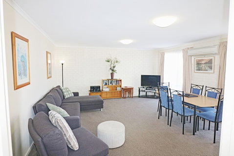 Capri Apartments - Mackay Tourism 2