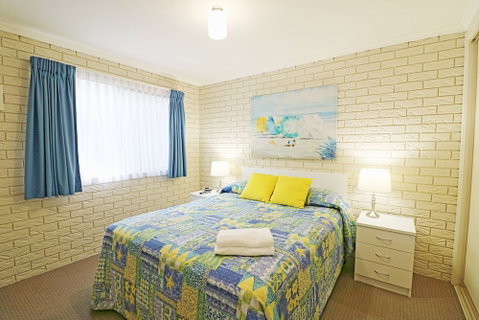 Capri Apartments - Mackay Tourism 5
