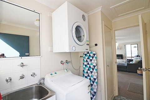 Capri Apartments - Mackay Tourism 3