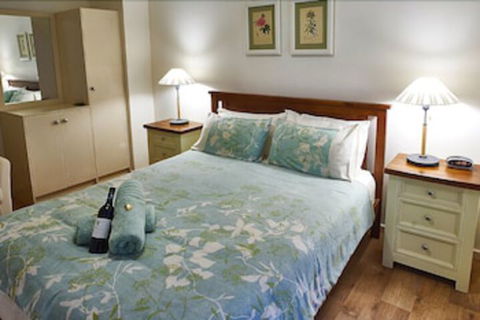 Underground Bed And Breakfast - Mackay Tourism 0