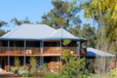 Riverwood Retreat - Mackay Tourism 0