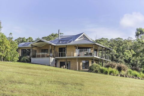 Clarendon Forest Retreat - Mackay Tourism 0