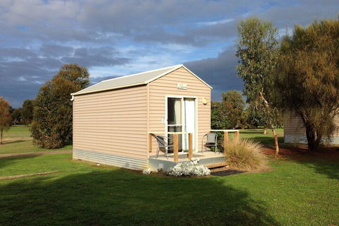 Kangaroo Island Cabins - Mackay Tourism 2