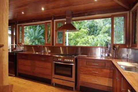 Port Douglas Valley Retreat - Mackay Tourism 6