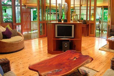 Port Douglas Valley Retreat - Mackay Tourism 2