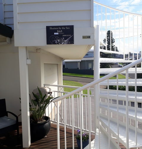 Shutters By The Sea - Mackay Tourism 0