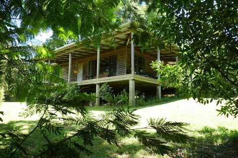 Bellthorpe Stays - Mackay Tourism 1