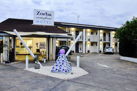 Zorba Motel - Mackay Tourism 4