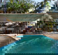 Palm Court Budget Motel Hostel/Backpackers - Mackay Tourism