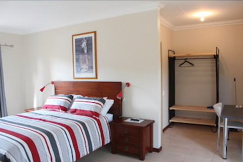 Avocados Accommodation - Mackay Tourism 2
