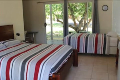Avocados Accommodation - Mackay Tourism 1