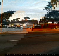 Cobar Town and Country Motor Inn - Mackay Tourism