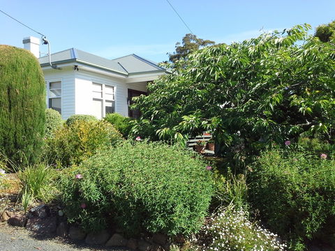 Hillside Bed & Breakfast - Mackay Tourism 4