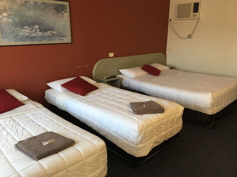 Parkway Motel - Mackay Tourism 6