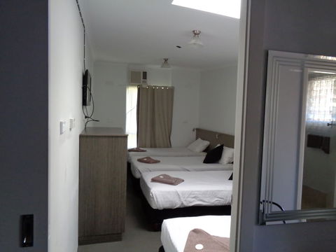 Parkway Motel - Mackay Tourism 5