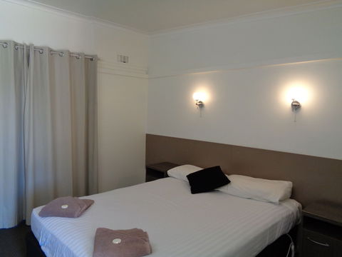 Parkway Motel - Mackay Tourism 3
