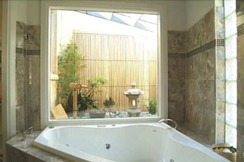 The Gatehouse At Villa Raedward - Mackay Tourism 4