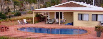 Copper Country Motor Inn & Restaurant - Mackay Tourism 3
