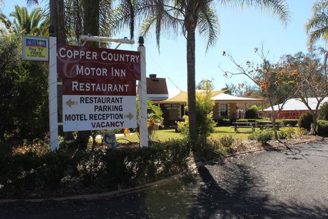 Copper Country Motor Inn & Restaurant - Mackay Tourism 0