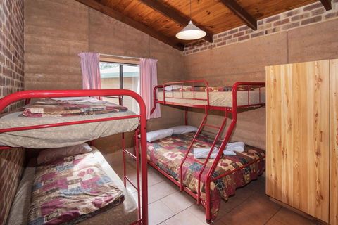 Sandy Bay Holiday Park - Mackay Tourism 3