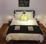 Smiths Lake House - Mackay Tourism