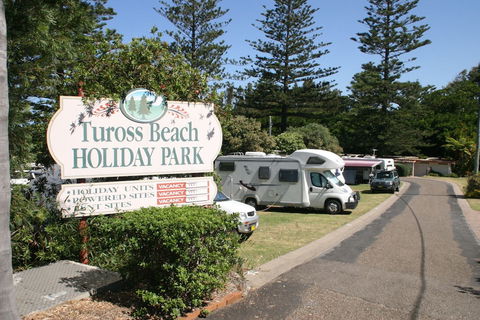 Tuross Beach Cabins & Campsites - Mackay Tourism 0