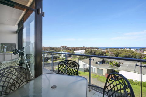 Whitewater Apartments - Mackay Tourism 0