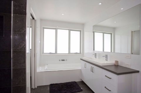 Whitewater Apartments - Mackay Tourism 5