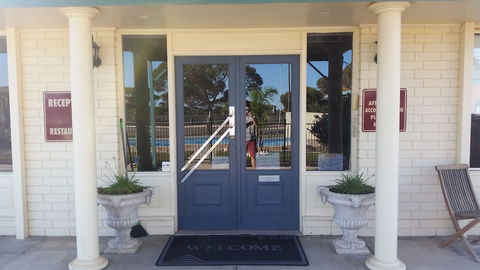Ceduna East West Motel - Mackay Tourism 6