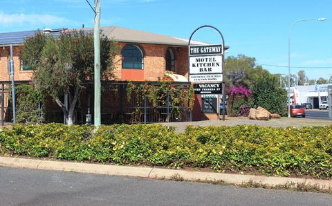 Emerald Western Gateway Motel - Mackay Tourism 3