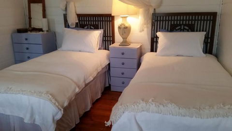 C & As Cottage - Mackay Tourism 4