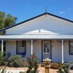 C & As Cottage - Mackay Tourism 0