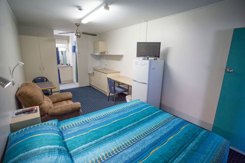 Fourth Avenue Motor Inn - Mackay Tourism 4
