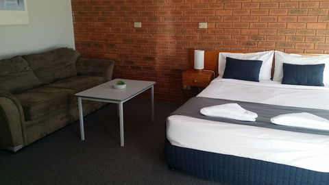 Bridge Motor Inn - Mackay Tourism 5