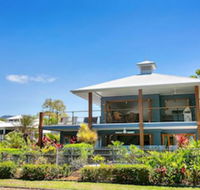 Reeflections Beachfront Holiday House - Mackay Tourism