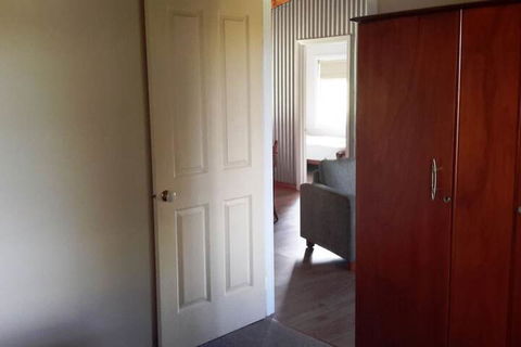 Neerim Country Cottages - Mackay Tourism 7