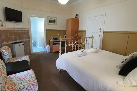 Coppers Hill Private Accommodation - Mackay Tourism 4