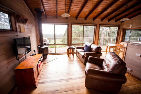 Southern Anchorage Retreat - Mackay Tourism 6