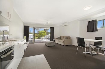 Cooroy Luxury Motel Apartments Noosa - Mackay Tourism 5