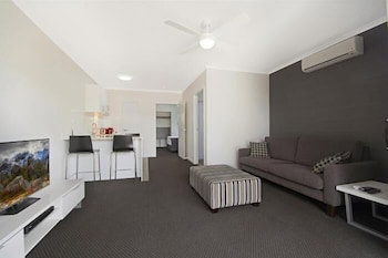 Cooroy Luxury Motel Apartments Noosa - Mackay Tourism 3
